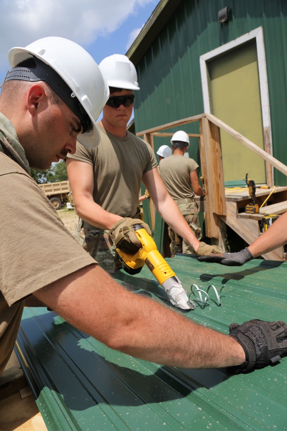 389th Engineer Company Soldiers hone skills supporting troop project at Fort McCoy