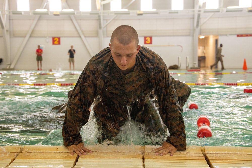 DVIDS - Images - Charlie Company Water survival basic [Image 4 of 7]