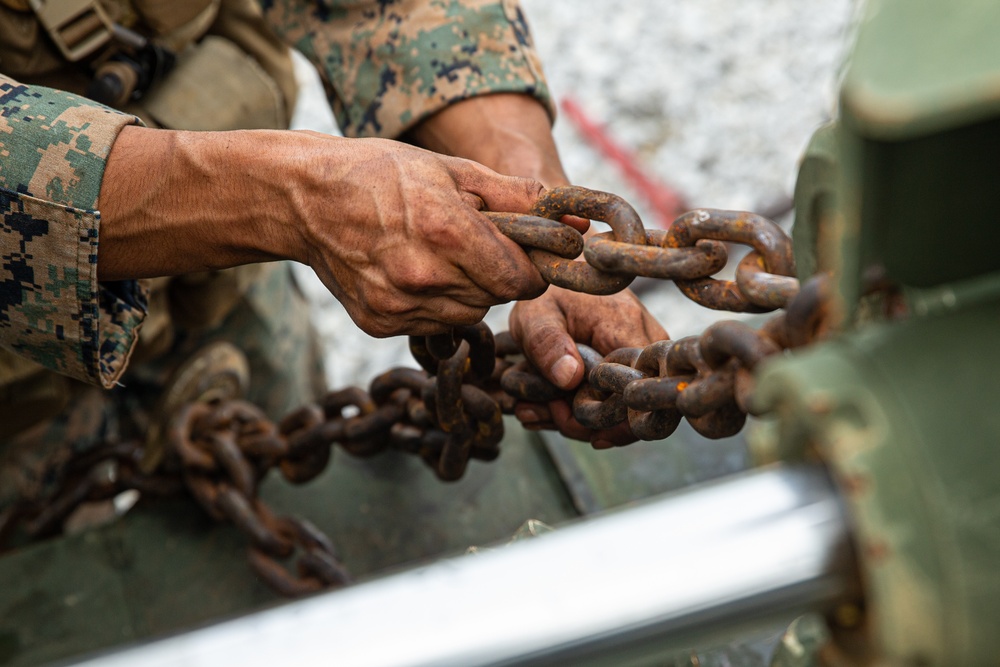 3rd LSB Engineer Support Platoon Marines conduct MOUT Training