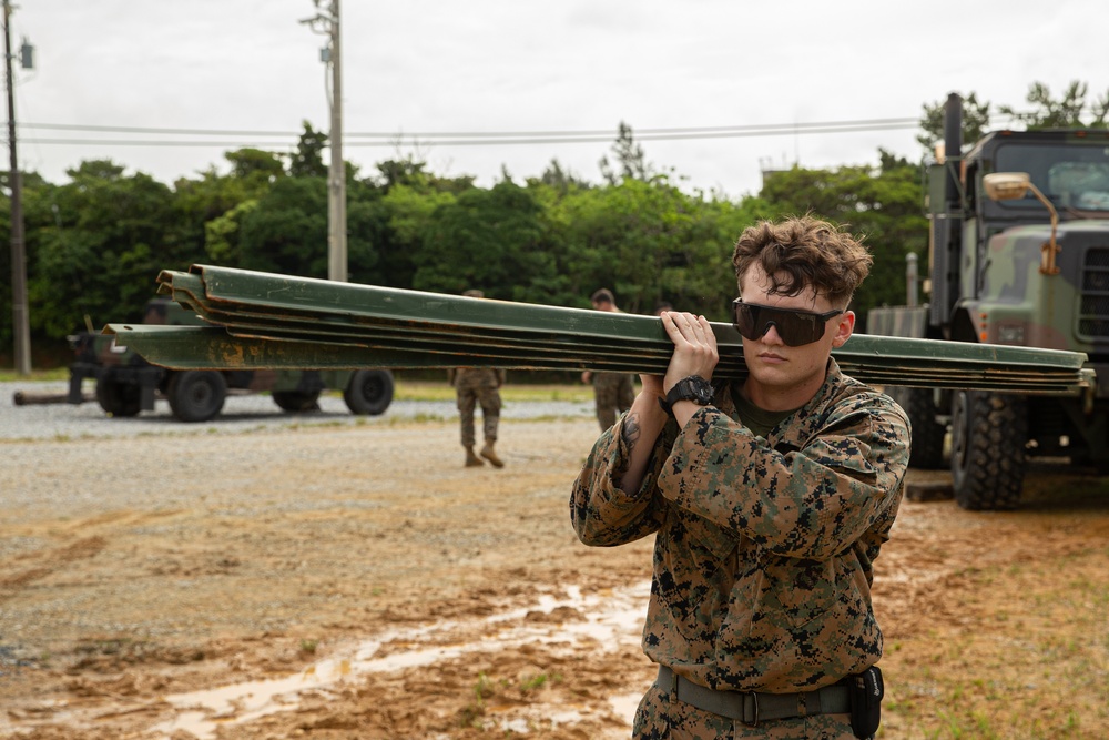 3rd LSB Engineer Support Platoon Marines conduct MOUT Training