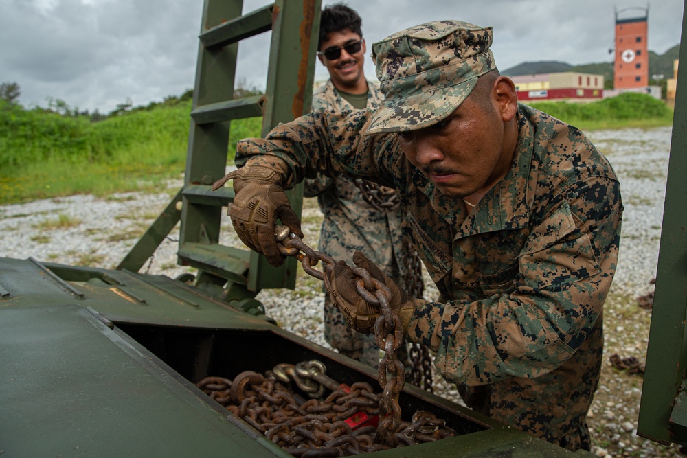 3rd LSB Engineer Support Platoon Marines conduct MOUT Training