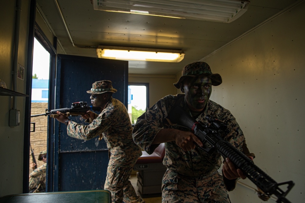 3rd LSB Engineer Support Platoon Marines conduct MOUT Training