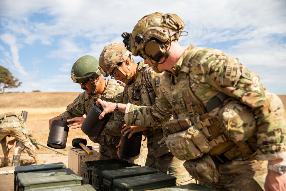 29th IBCT Exportable Combat Training Capability (XCTC) Mortars Live Fire