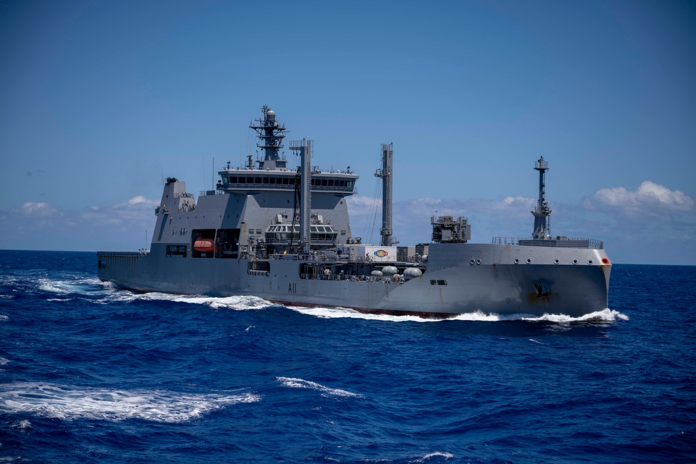 USCGC Midgett conducts refueling at sea