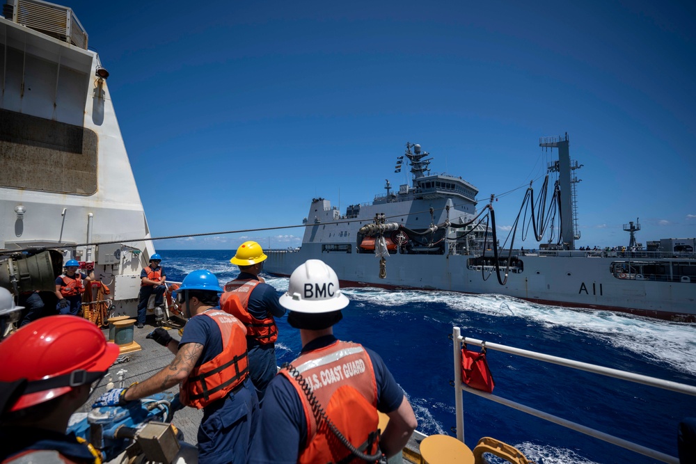 USCGC Midgett conducts refueling at sea