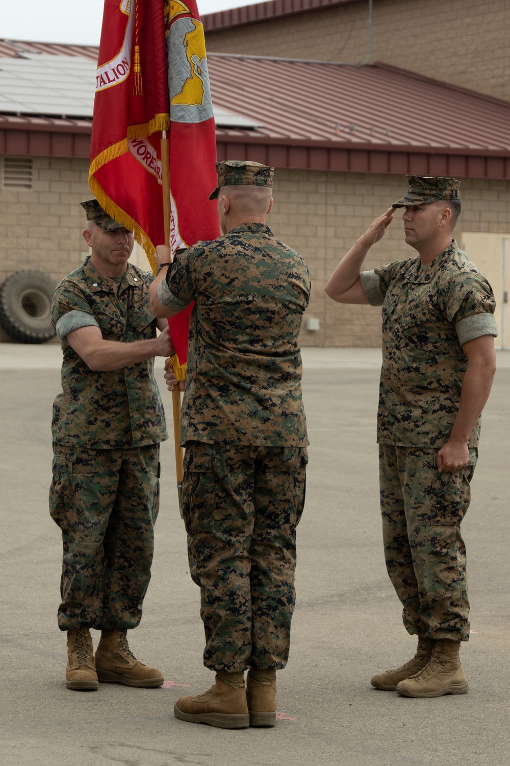 4th LAR Bn. holds change of command ceremony