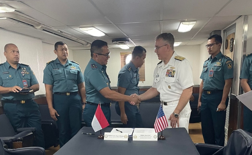 CSG7 at the 6th Indonesian National Military-Naval Force and U.S. Navy Submarine Force Staff Talks