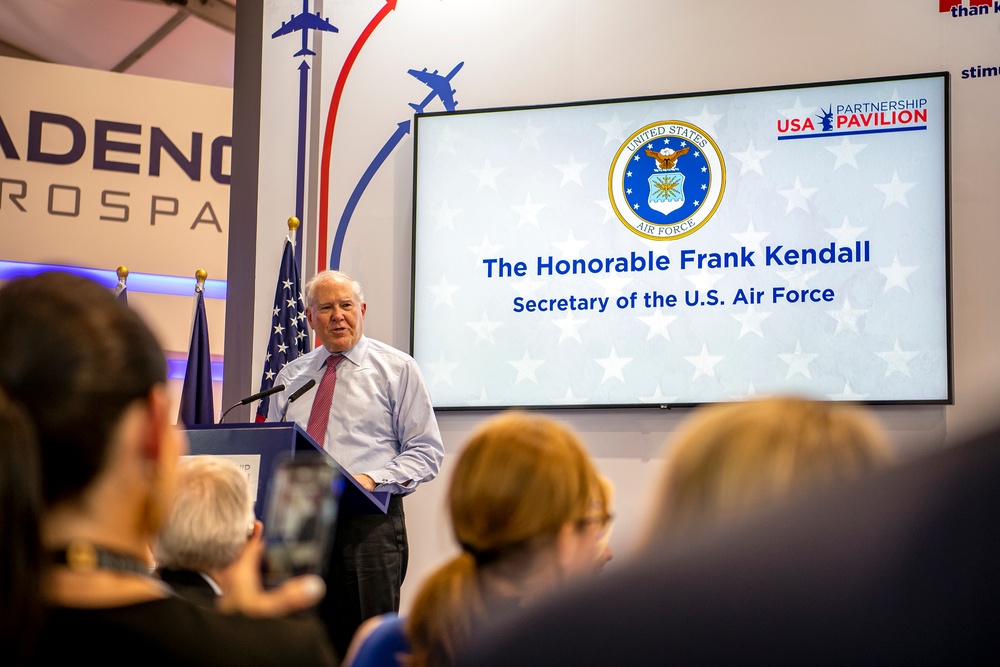 SecAF attends Farnborough International Airshow