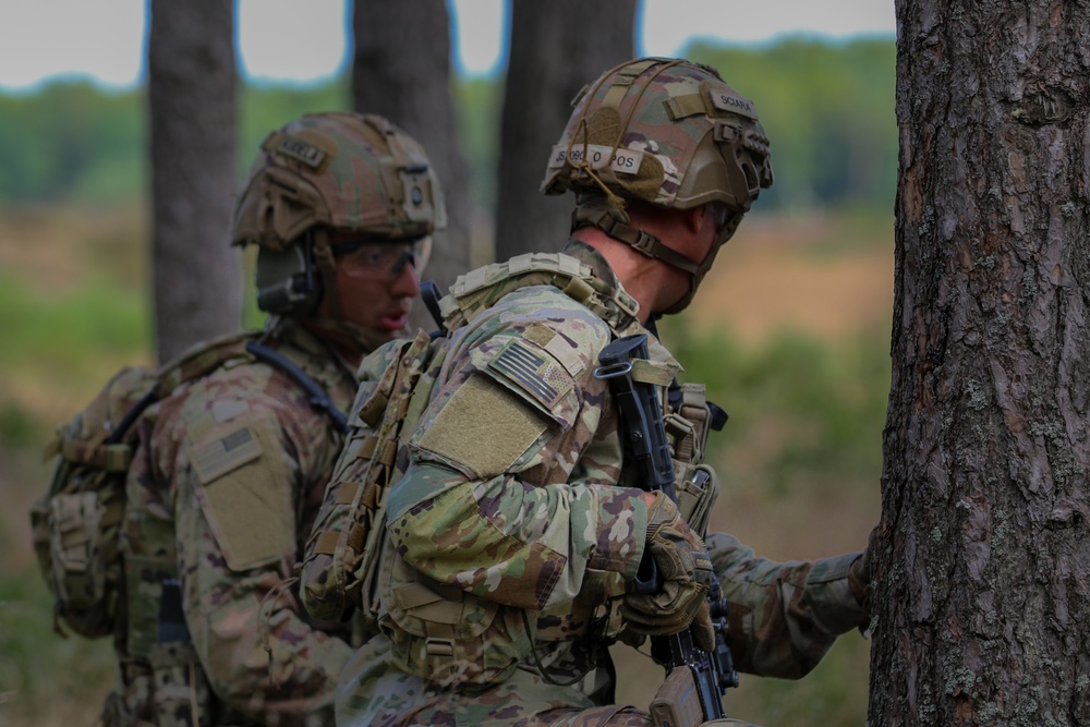Chaos Company, 1-68 AR conducts squad LFX at DPTA, Poland