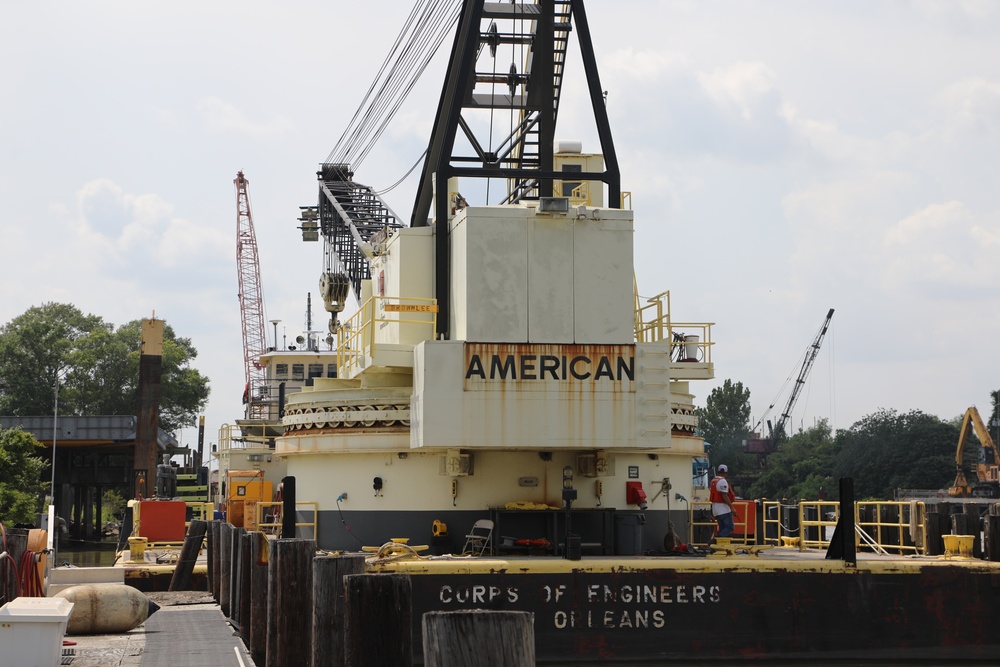 Brownlee Barge Crane