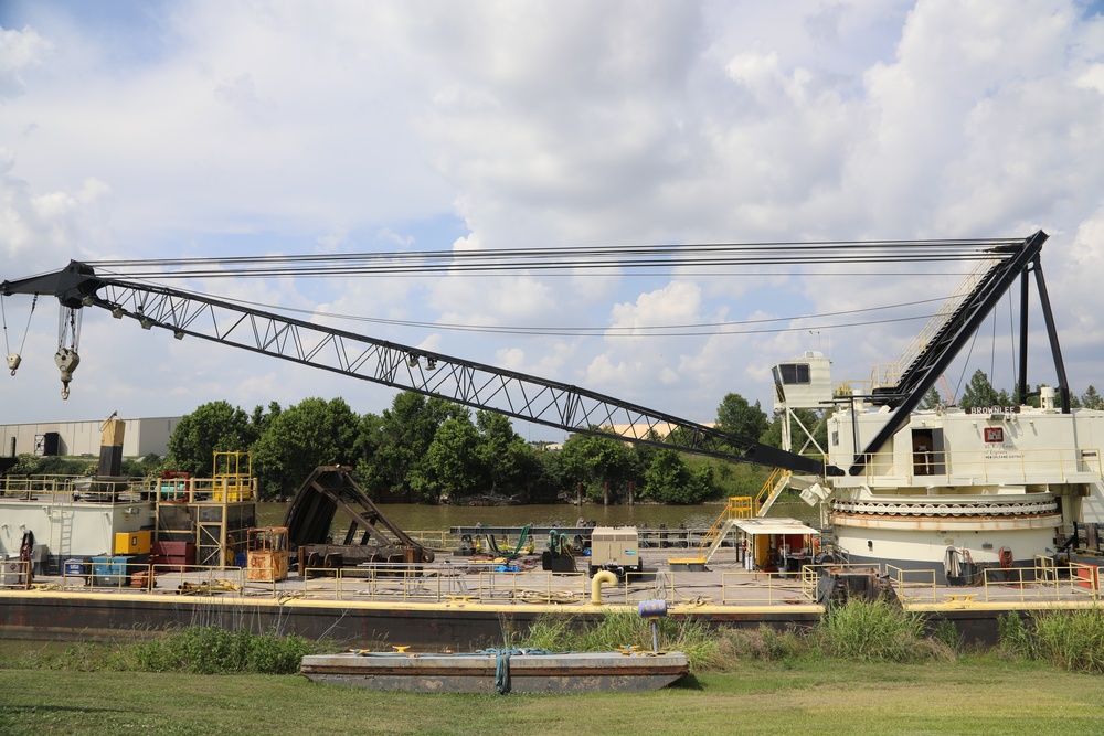 Brownlee Barge Crane