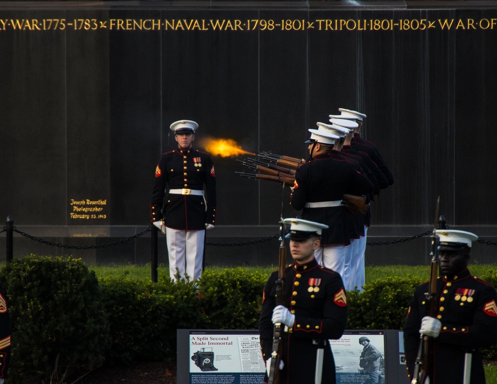 Marine Barracks Washington presents another fantastic sunset parade.