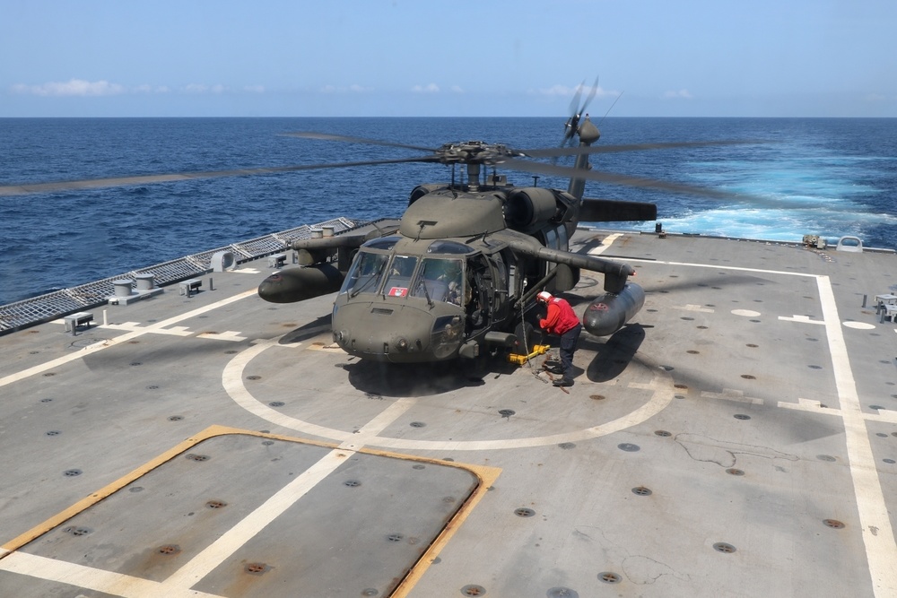 U.S. Army Blackhawk Helicopter Performs DLQs on USS Billings