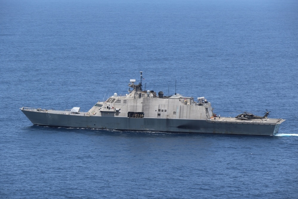 U.S. Army Blackhawk Helicopter Performs DLQs on USS Billings