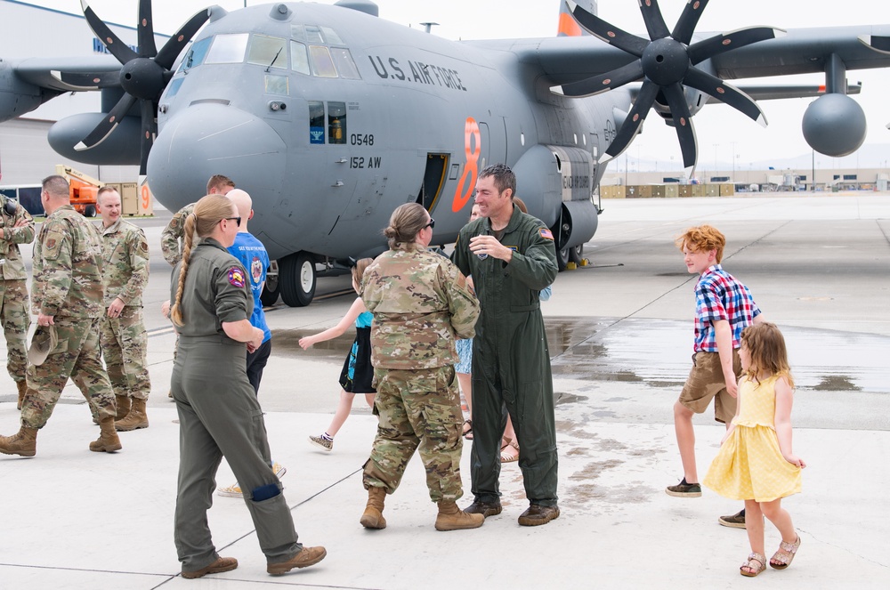 152nd Airlift Wing Commander flies Final Flight before departing for job at the Pentagon