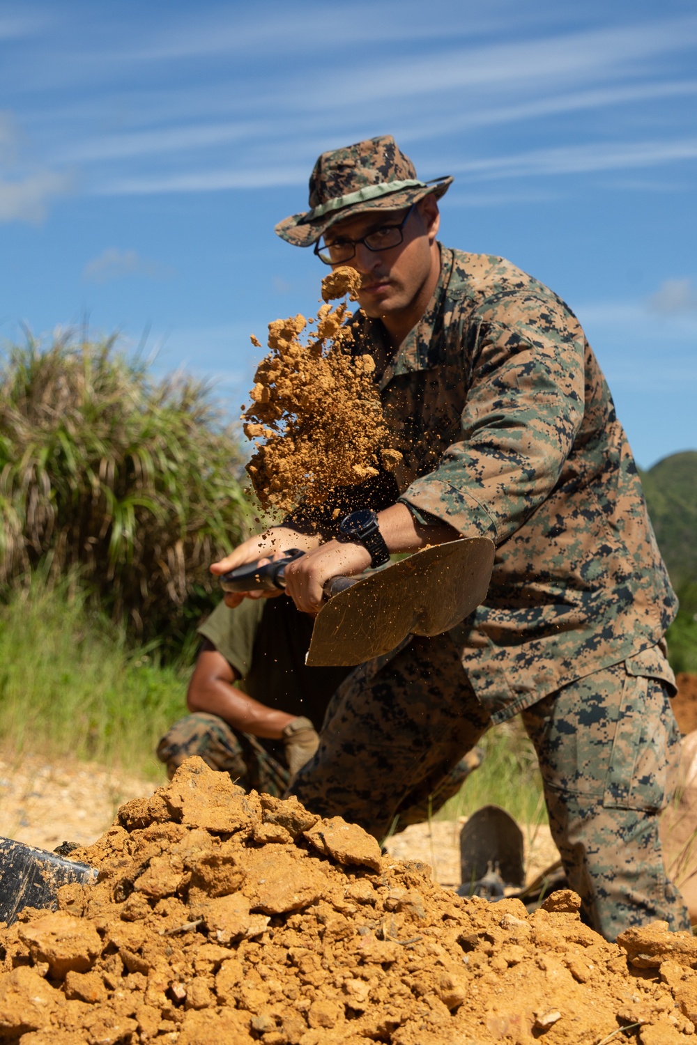 3rd LSB Engineer Support Platoon Marines build defensive positions