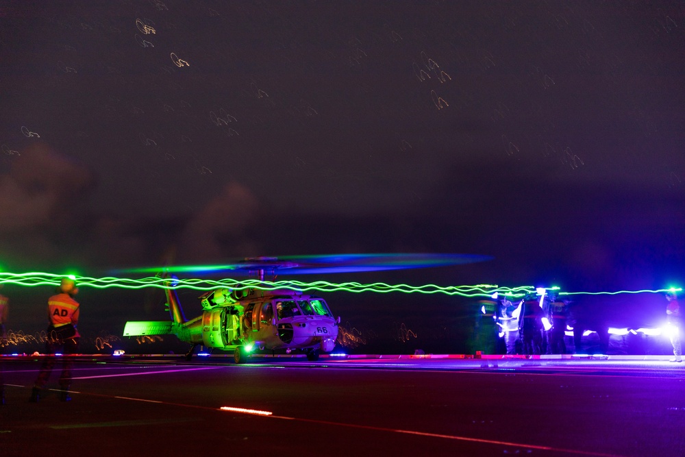 DVIDS - Images - US Navy MH-60S Deck Landings HMAS CANBERRA RIMPAC 2022 ...