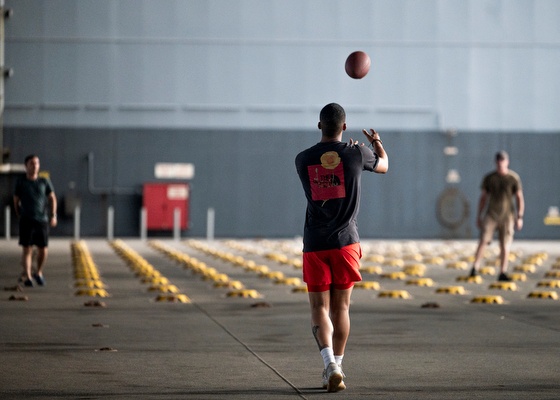 Sailors conduct steel beach picnic