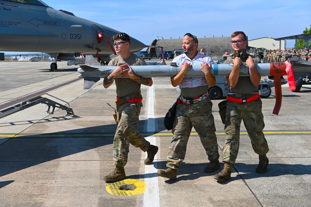52nd MXG hosts Load Crew of the Quarter Competition