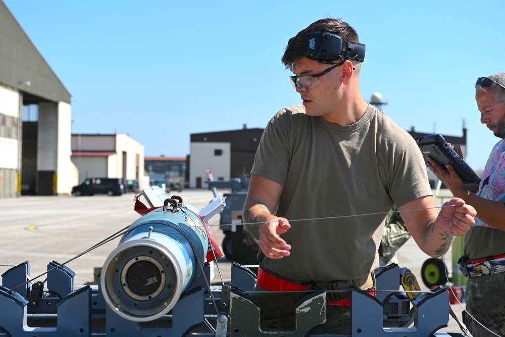 52nd MXG hosts Load Crew of the Quarter Competition