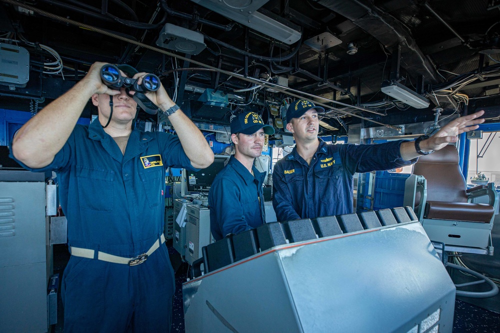 USS Chancellorsville Conducts Routine Operations