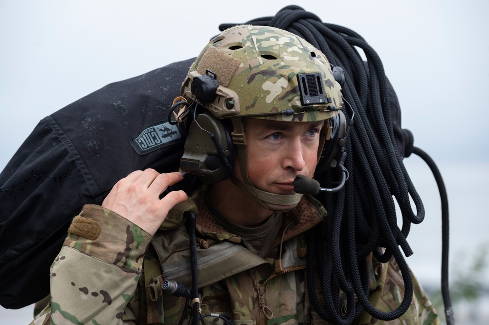 JBER special warfare Airmen tackle new heights