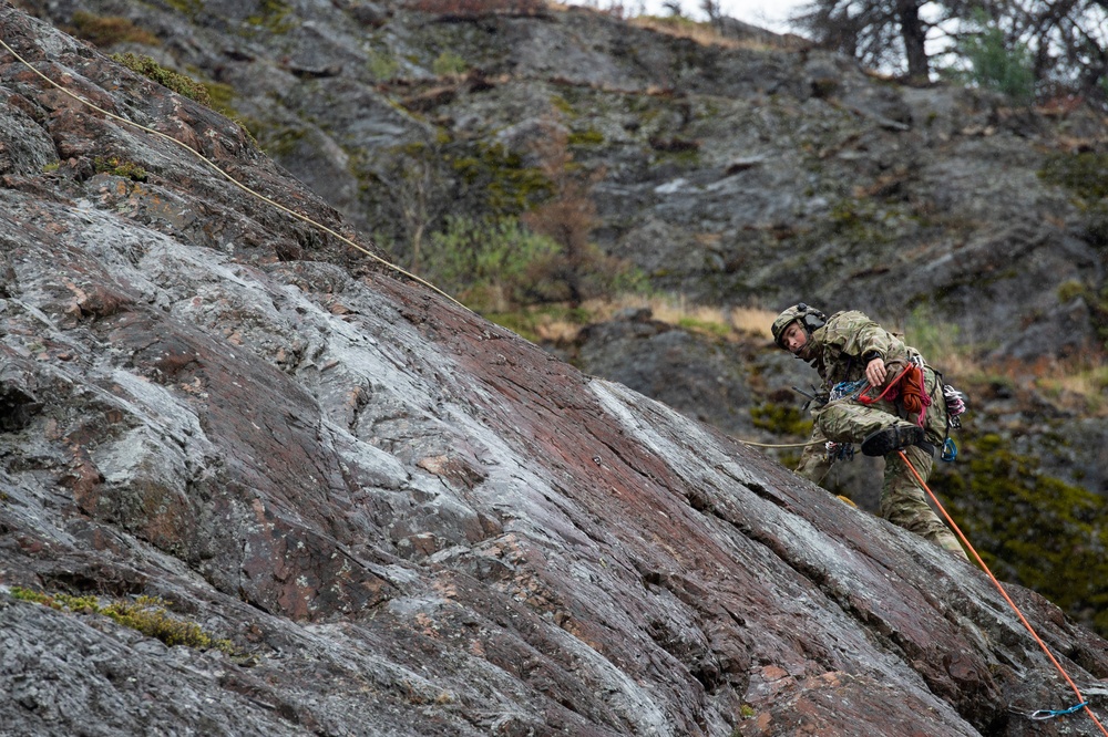 JBER special warfare Airmen tackle new heights