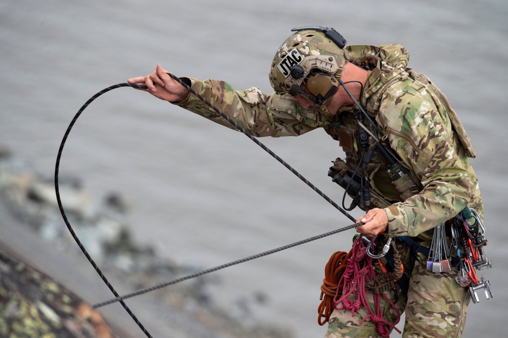 JBER special warfare Airmen tackle new heights