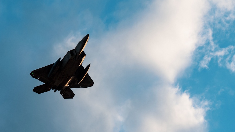 F-22's arrive at RAF Lakenheath