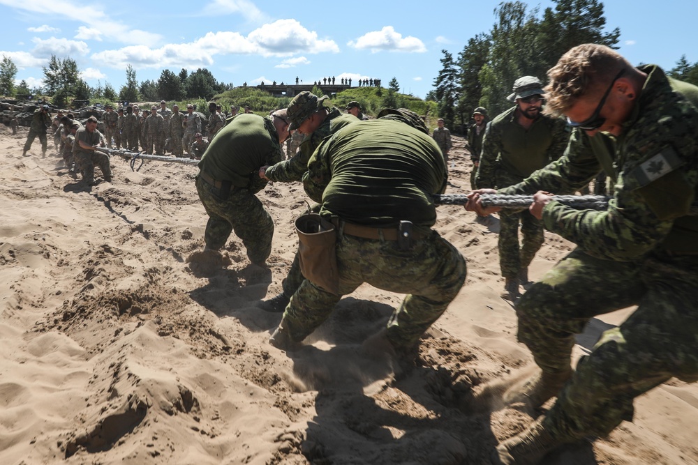 US, Canadian troops play tug of war