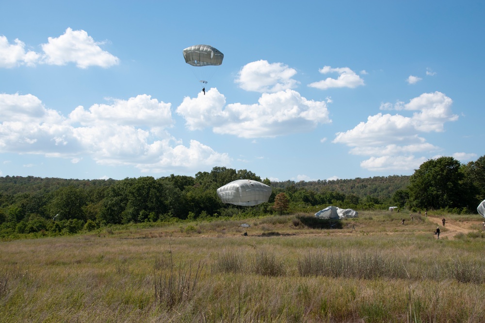 Oklahoma Guard units conduct airborne operations with Nebraska, Indiana