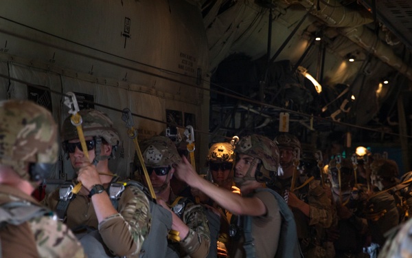 Oklahoma Guard units conduct airborne operations with Nebraska, Indiana
