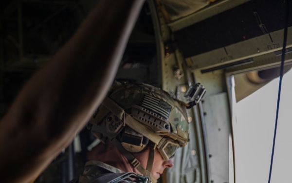 Oklahoma Guard units conduct airborne operations with Nebraska, Indiana
