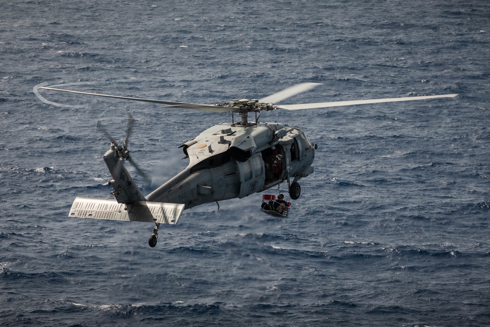 Kearsarge Conducts a Search and Rescue Exercise