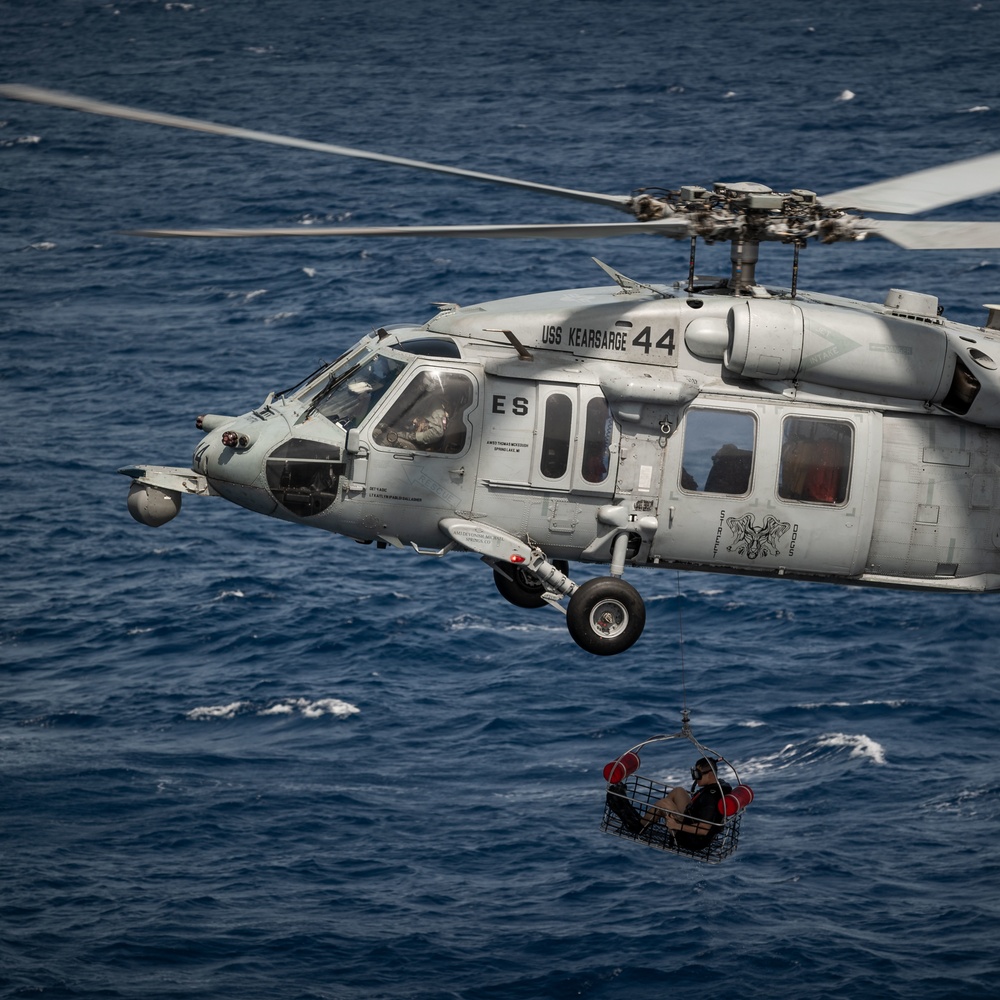 Kearsarge Conducts a Search and Rescue Exercise