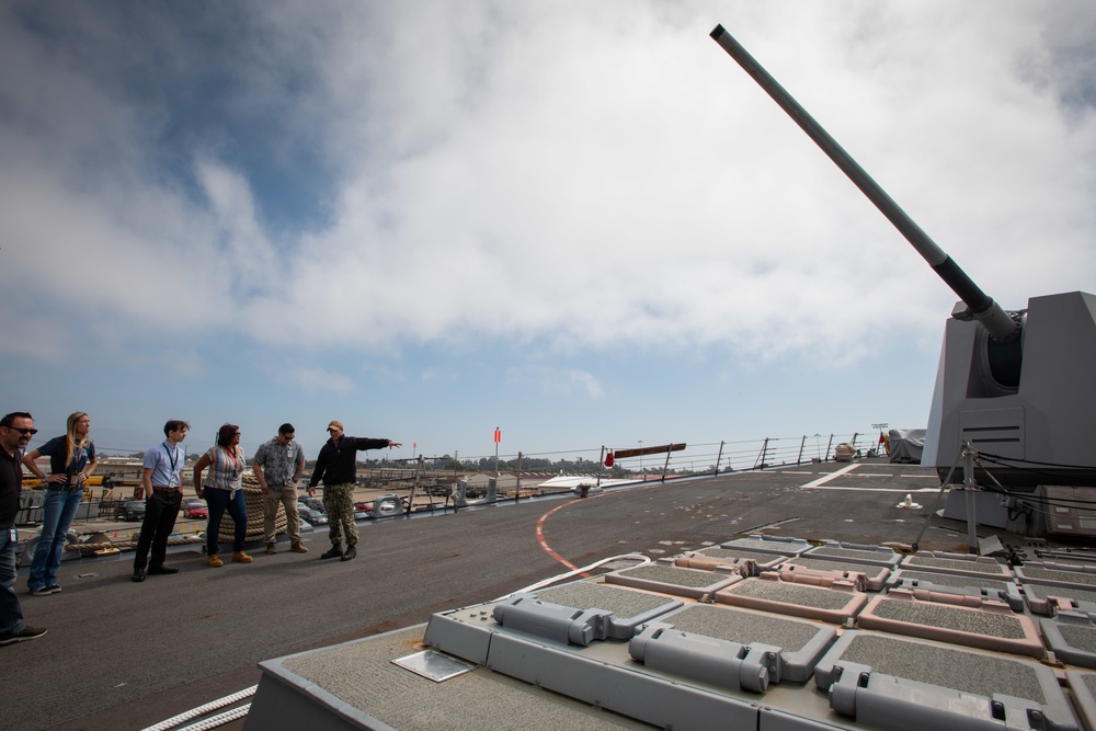 DVIDS - Images - USS Chung-Hoon (DDG 93) Readies for Deployment, Hosts ...