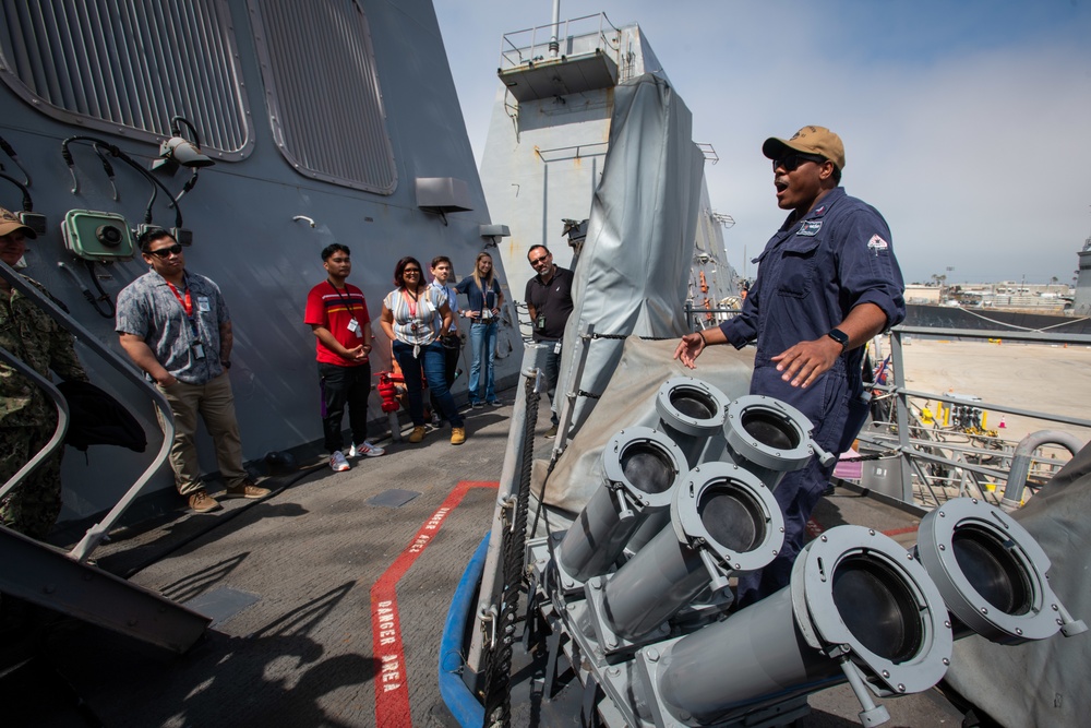 USS Chung-Hoon (DDG 93) Readies for Deployment, Hosts Workforce Tours at Naval Surface Warfare Center, Port Hueneme Division