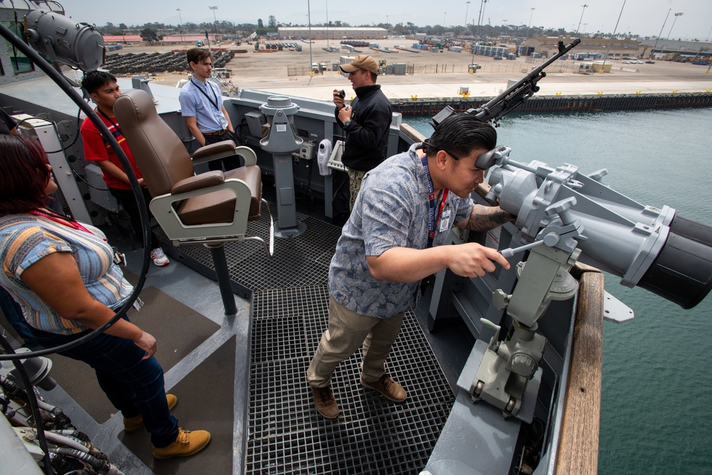 DVIDS - Images - USS Chung-Hoon (DDG 93) Readies for Deployment, Hosts ...