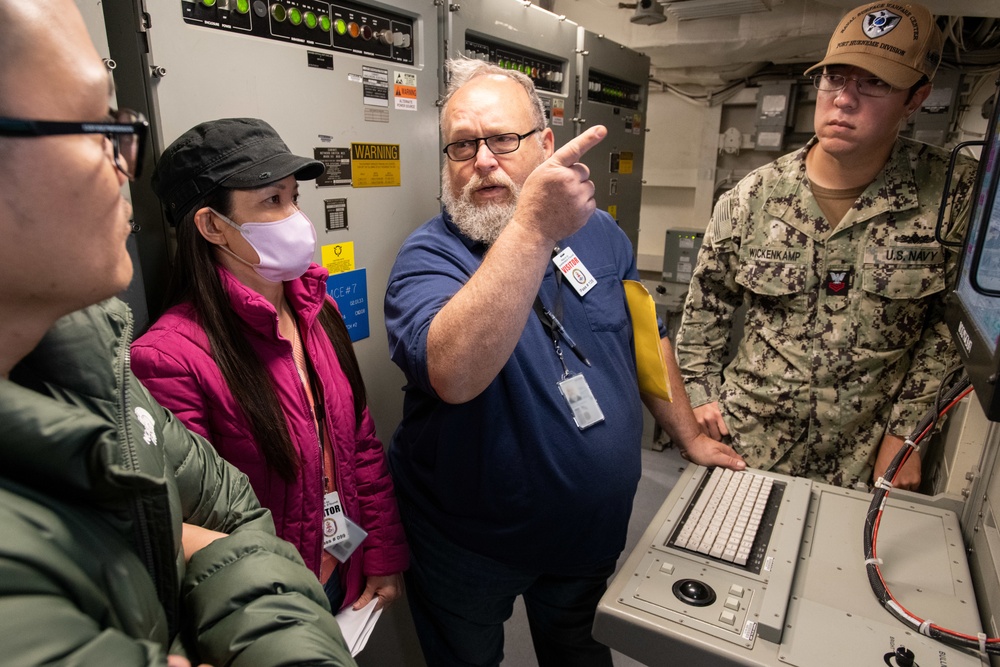 DVIDS - Images - USS Chung-Hoon (DDG 93) Readies for Deployment, Hosts ...