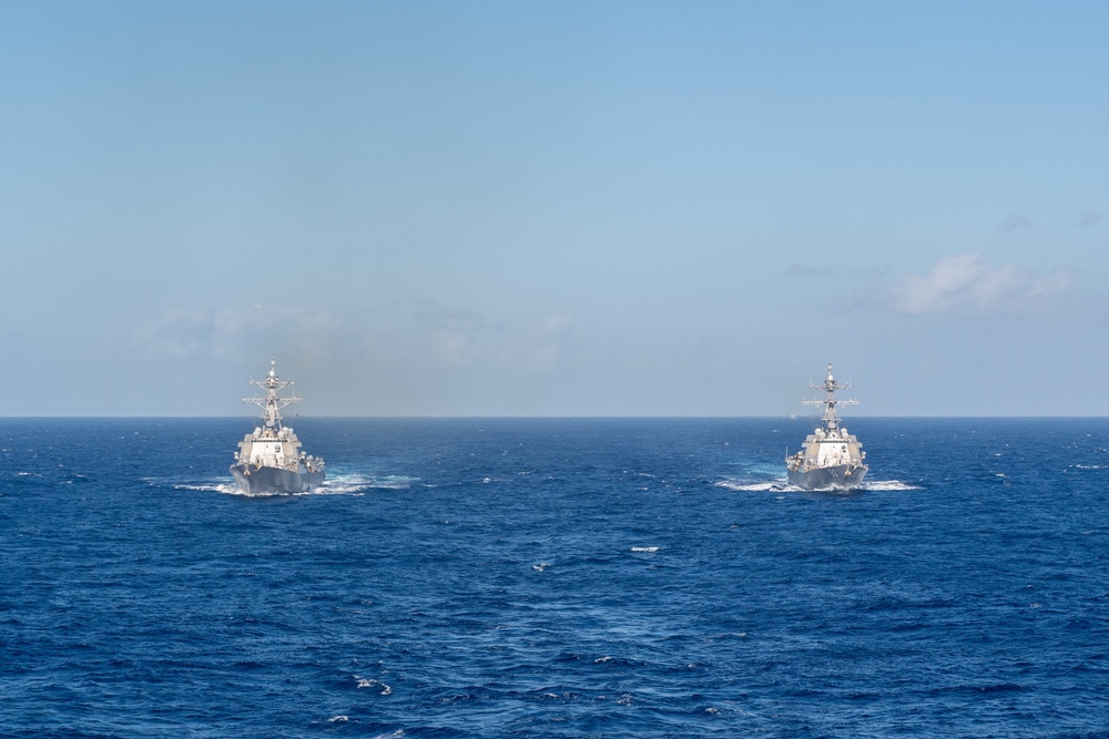 USNS Pecos conducts refueling at sea during RIMPAC 2022