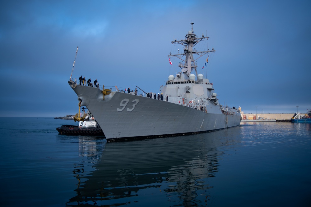 USS Chung-Hoon (DDG 93) Readies for Deployment, Hosts Workforce Tours at Naval Surface Warfare Center, Port Hueneme Division