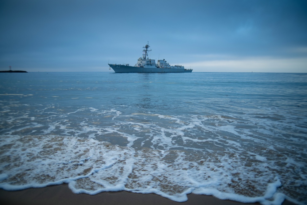 DVIDS - Images - USS Chung-Hoon (DDG 93) Readies for Deployment, Hosts ...