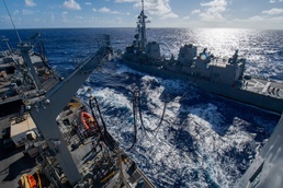 USNS Pecos conducts refueling at sea during RIMPAC 2022