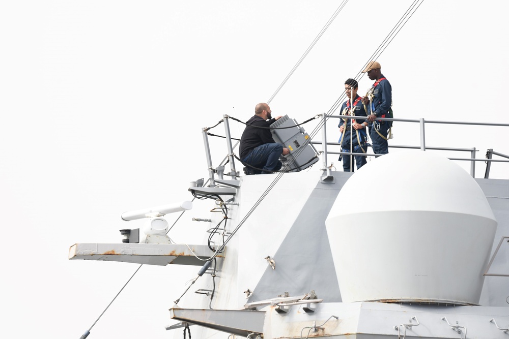 USS Chung-Hoon (DDG 93) Readies for Deployment, Hosts Workforce Tours at Naval Surface Warfare Center, Port Hueneme Division