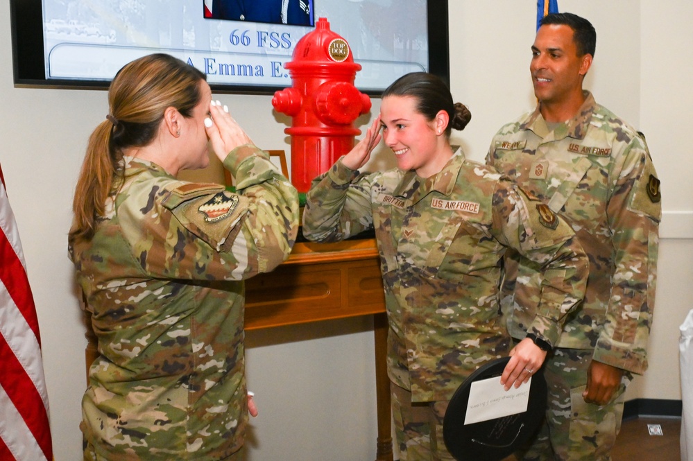 ABG leadership present quarterly awards