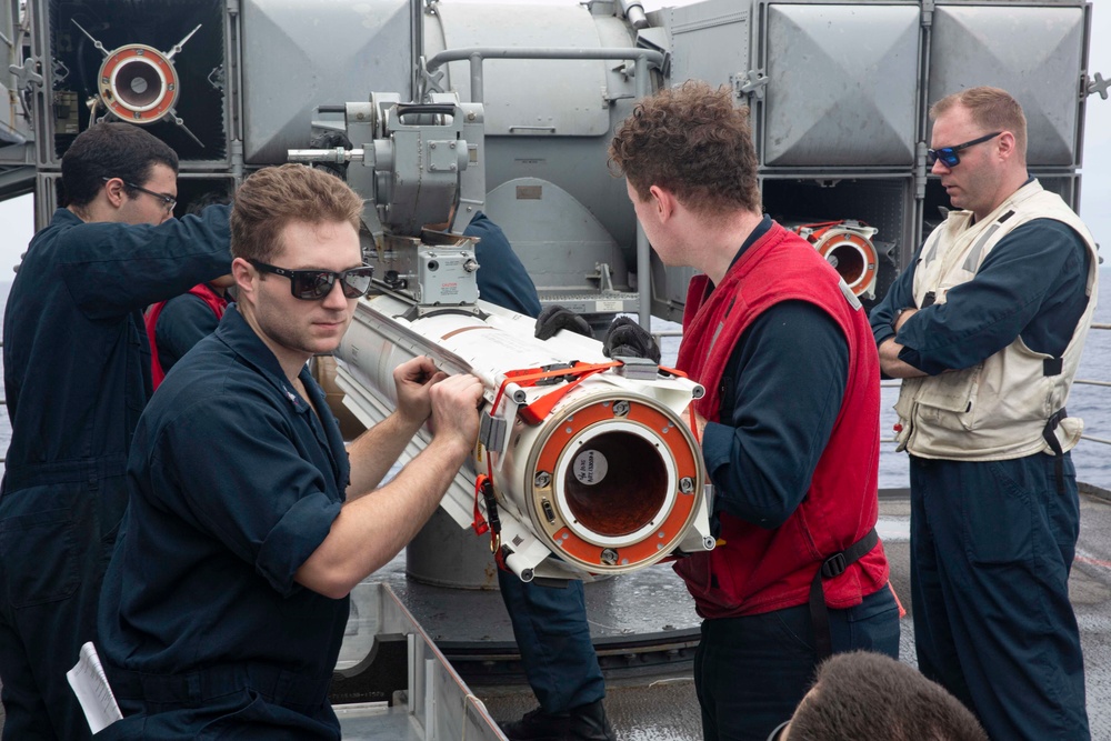 RIMPAC 2022: Abraham Lincoln conducts a missile download