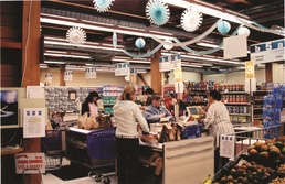 Commissaries honor Coast Guard’s 232 years of service