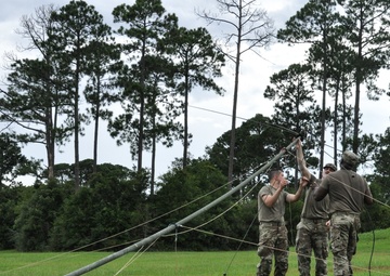 350th CACOM Army Reserve Soldiers train on antenna emplacement