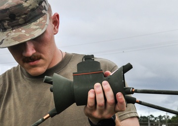 350th CACOM Army Reserve Soldiers train on antenna emplacement