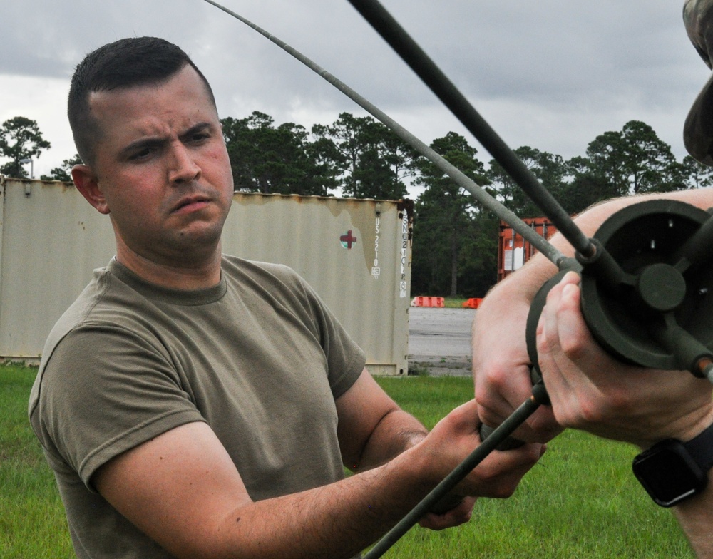 350th CACOM Army Reserve Soldiers train on antenna emplacement